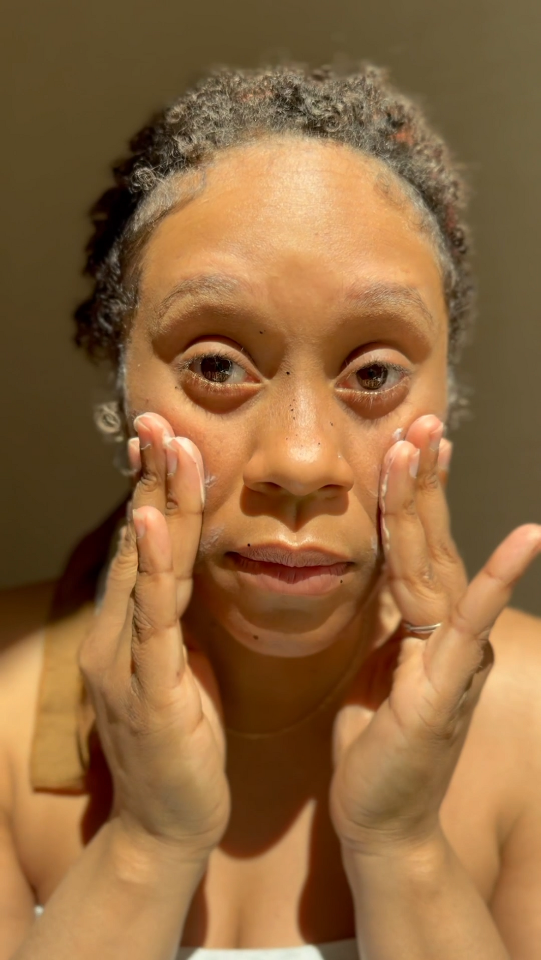 The Power of Hydration: Unveiling the Benefits of Hydrating Face Moisturizers for Healthy, Glowing Skin